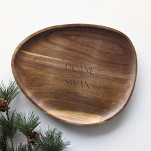 Load image into Gallery viewer, Personalized Serving Board - Round Edge AALVO
