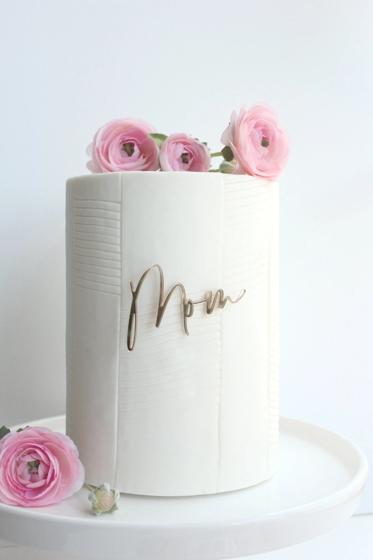"Mom" Cake Plaque - Material Acrylic - Colors Gold Rose Gold Silver - Full
