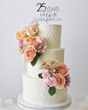 Load image into Gallery viewer, Custom Anniversary Cake Topper to celebrate the number of years in love - Material: Acrylic
